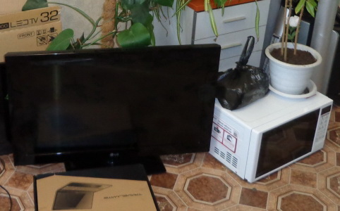 В БРАТСКЕ ПОЛИЦЕЙСКИЕ ПО ГОРЯЧИМ СЛЕДАМ РАСКРЫЛИ КВАРТИРНУЮ КРАЖУ